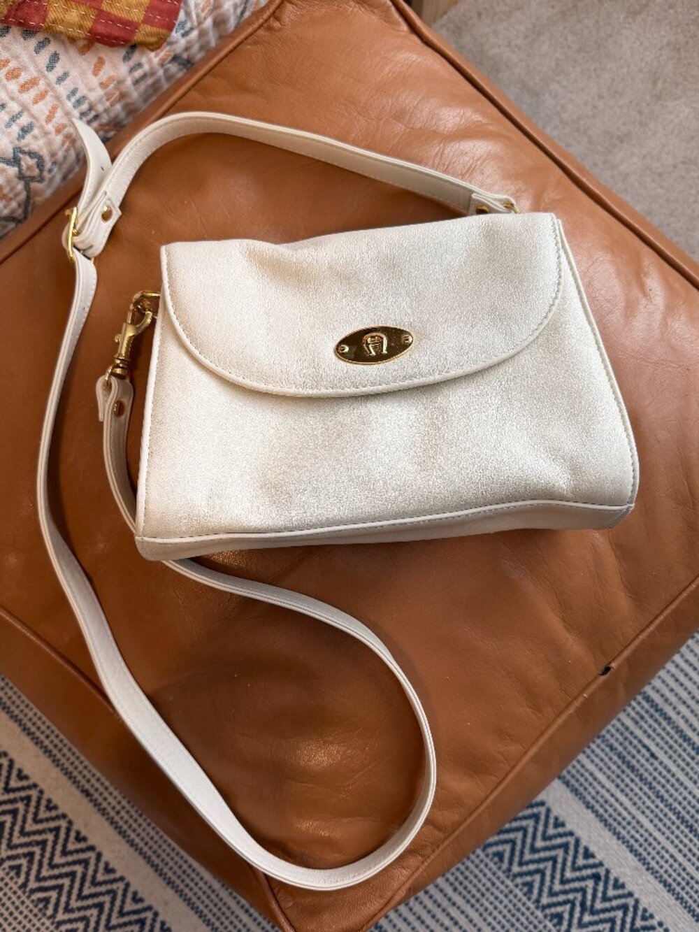 Vintage 'Etienne Aigner' Genuine Leather Crossbody Purse – White/Cream